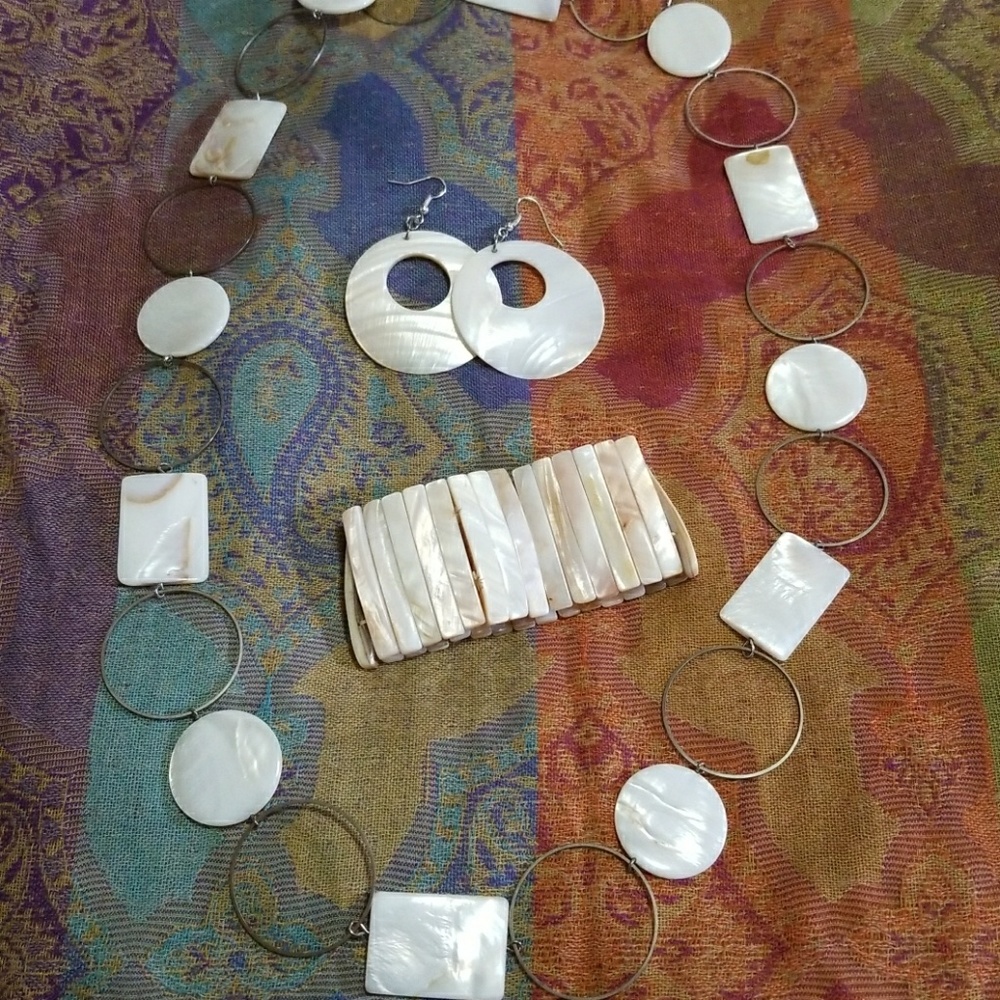 Neaklace,bracelet,earring set